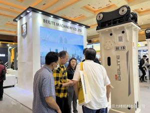 Hydraulic breaker manufacturers participate in foreign exhibitions